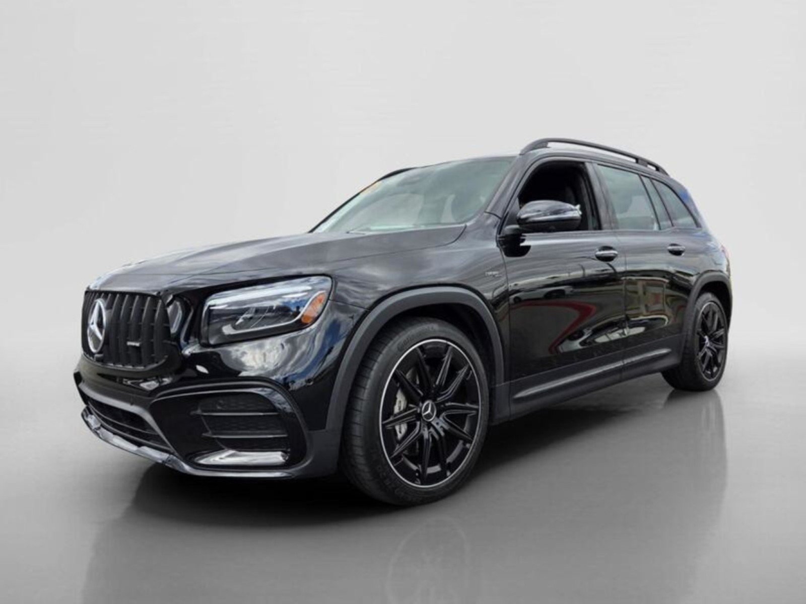 Certified 2026 Mercedes-Benz GLB 35 AMG 4MATIC image 8