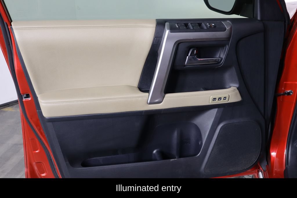Used 2016 Toyota 4Runner Limited AWD/4WD image 18