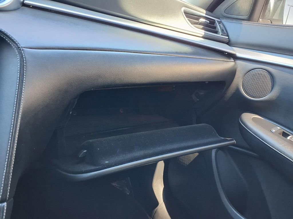 Used 2019 INFINITI QX50 Luxe w/ Cargo Package FWD image 32