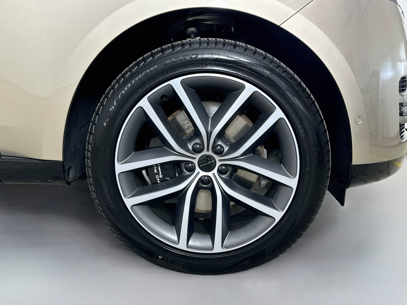 New 2026 Land Rover Range Rover SE AWD/4WD image 10