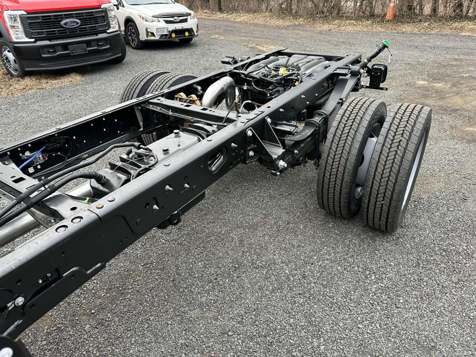 New 2025 Ford F550 4x4 Crew Cab Super Duty image 11