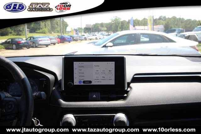 Used 2024 Toyota RAV4 LE FWD image 18
