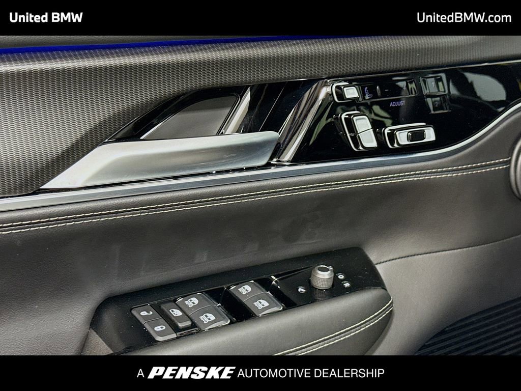 Used 2024 Jeep Grand Wagoneer Series II w/ Quick Order Packagew 28T image 3