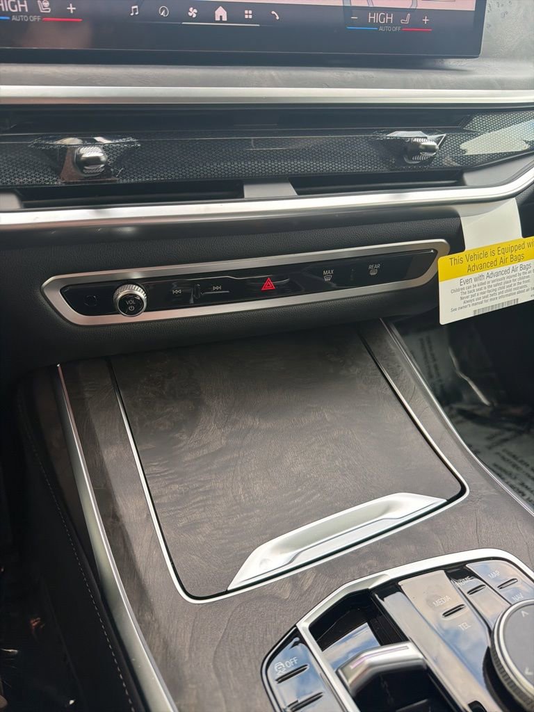 New 2026 BMW X7 xDrive40i w/ Premium Package image 47