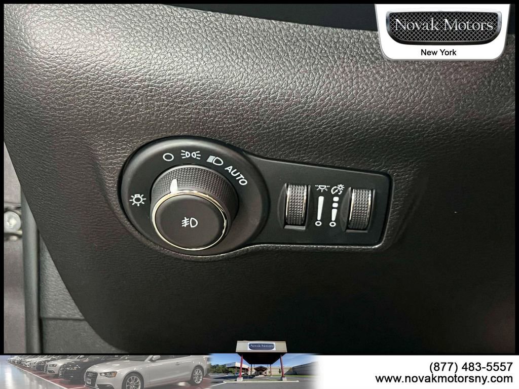 Used 2022 Jeep Compass Limited w/ Sun and Sound Group AWD/4WD image 23