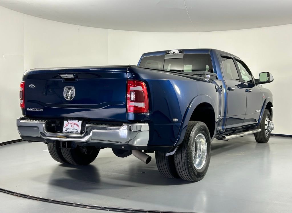 Used 2022 RAM 3500 Laramie w/ Max Tow Package image 7