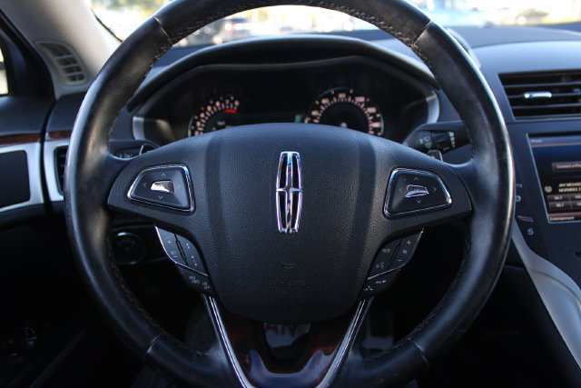 Used 2016 Lincoln MKZ w/ Equipment Group 300A Reserve FWD image 12