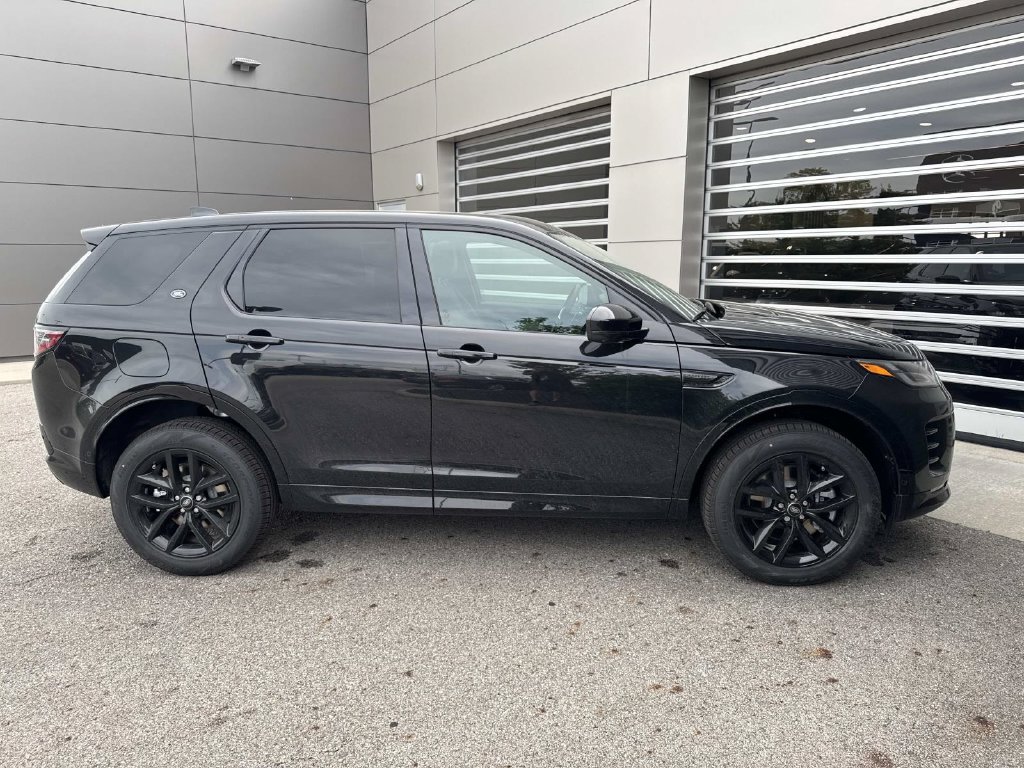 New 2026 Land Rover Discovery Sport Landmark AWD/4WD image 8