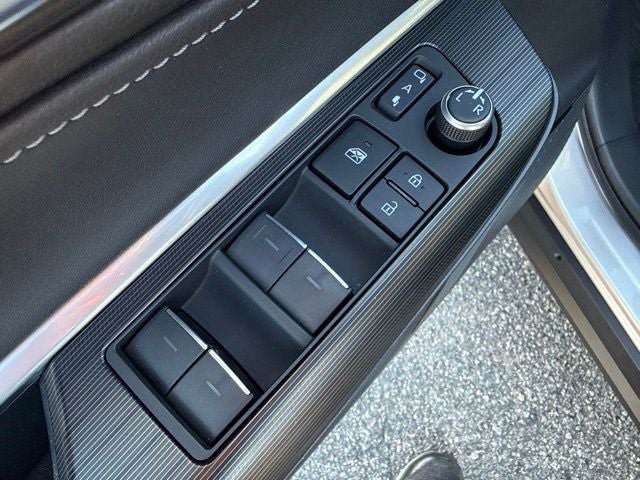 Certified 2023 Toyota Venza Limited AWD/4WD image 24