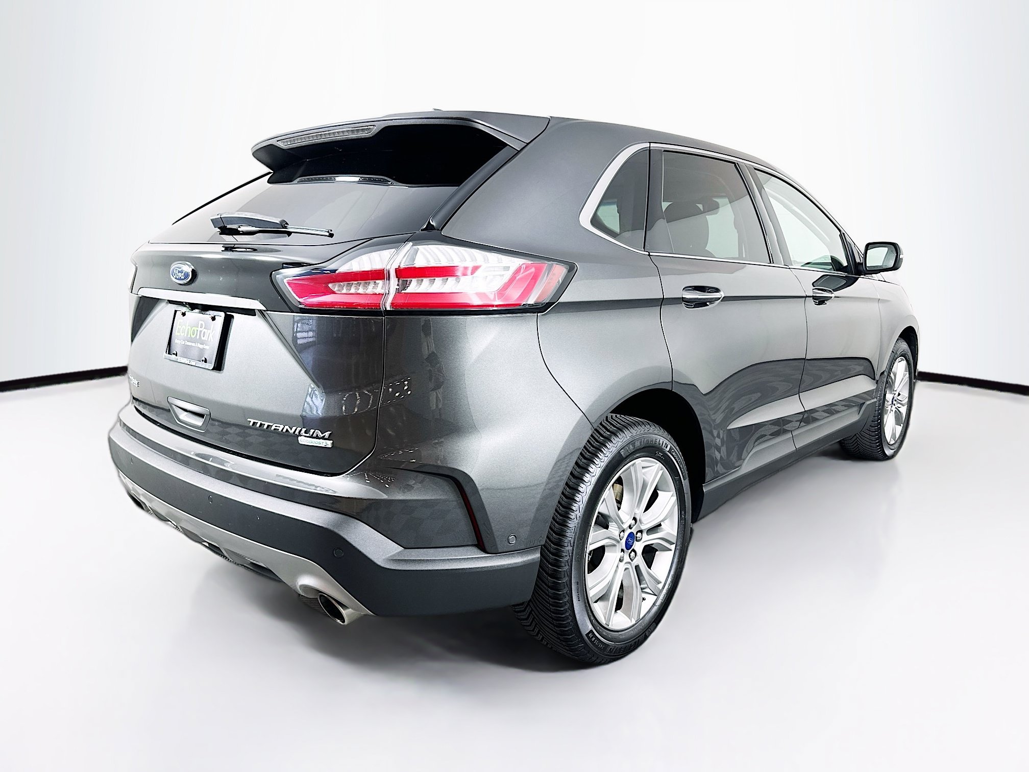 Used 2019 Ford Edge Titanium w/ Equipment Group 301A FWD image 9