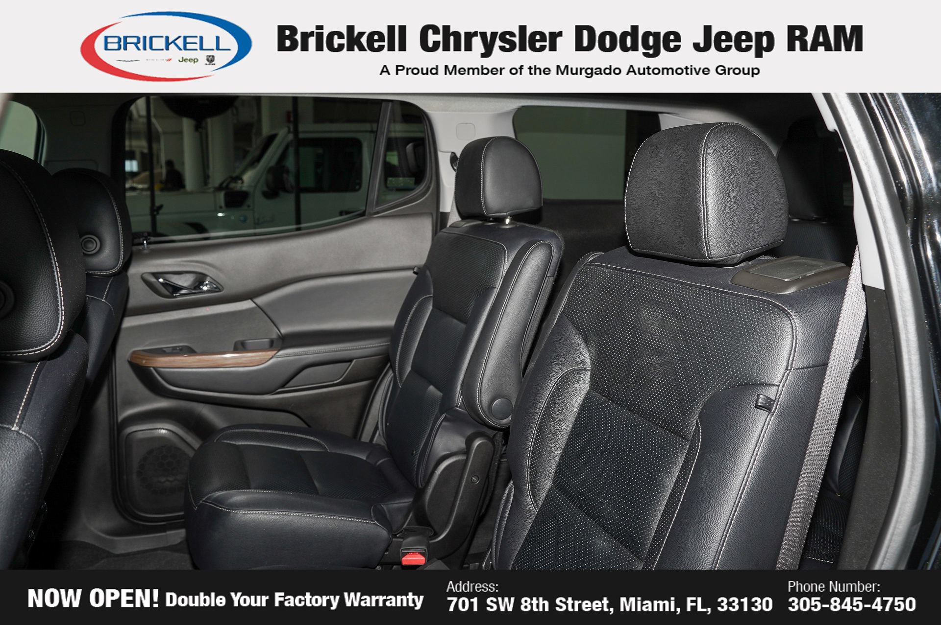 Used 2022 GMC Acadia SLE w/ Driver Convenience Package FWD image 19