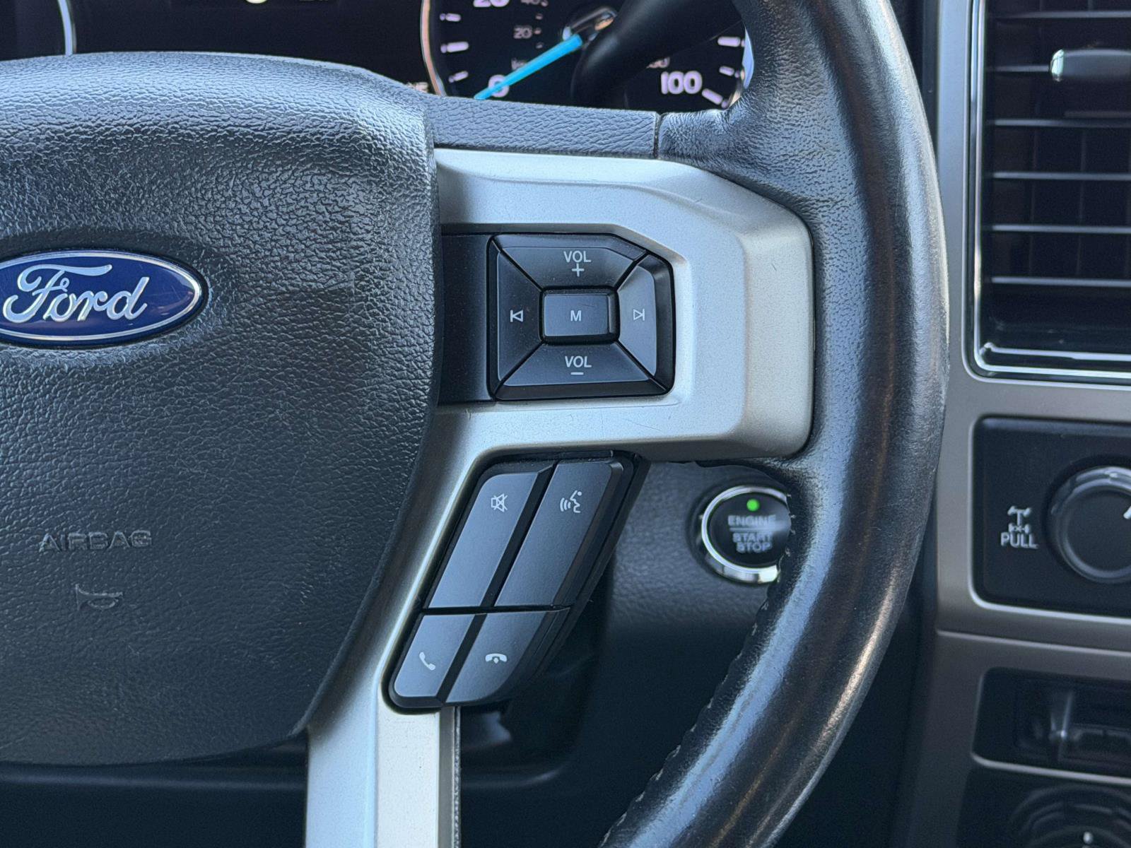 Used 2022 Ford F250 Lariat w/ Black Appearance Package AWD/4WD image 16