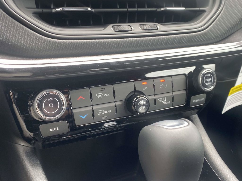 New 2026 Jeep Compass Latitude AWD/4WD image 47
