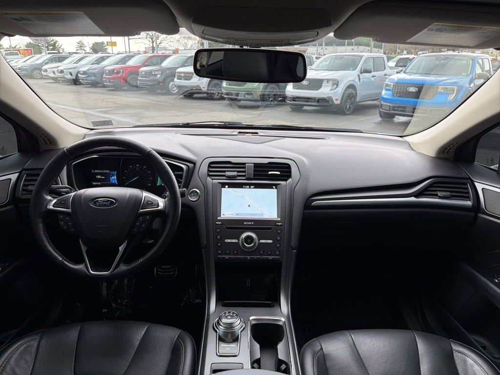 Used 2017 Ford Fusion Titanium image 23