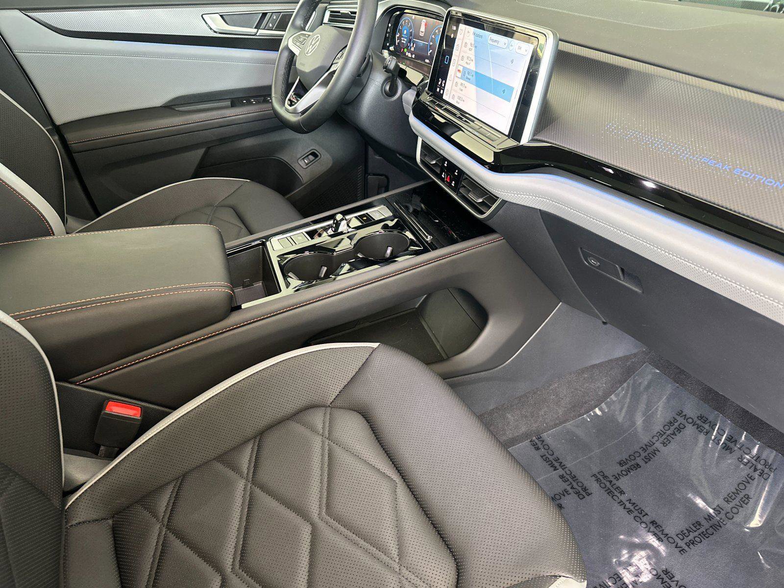 Used 2025 Volkswagen Atlas Peak Edition SE image 16