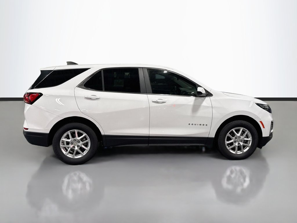 Used 2024 Chevrolet Equinox LT w/ Driver Convenience Package AWD/4WD image 9