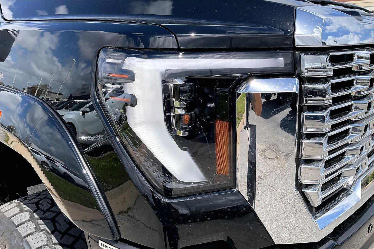 New 2026 GMC Sierra 2500 Denali w/ Denali Reserve Package AWD/4WD image 19