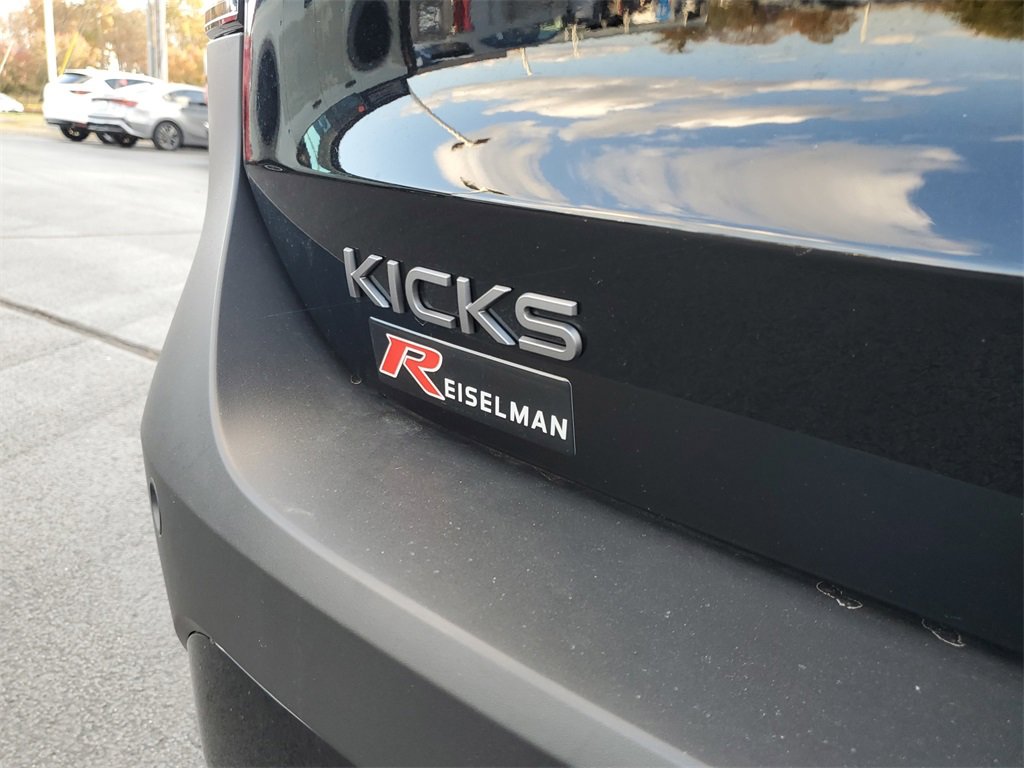 Used 2025 Nissan Kicks SV image 6