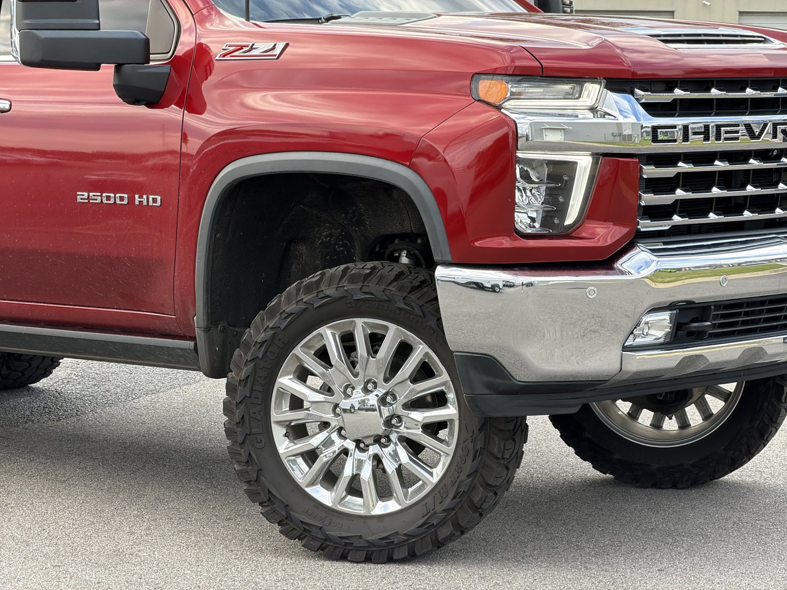 Used 2022 Chevrolet Silverado 2500 LTZ w/ LTZ Premium Package AWD/4WD image 3