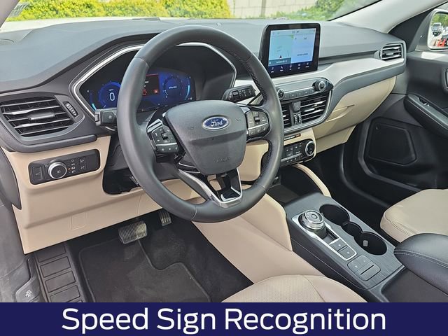 Used 2022 Ford Escape SEL w/ Technology Package image 18