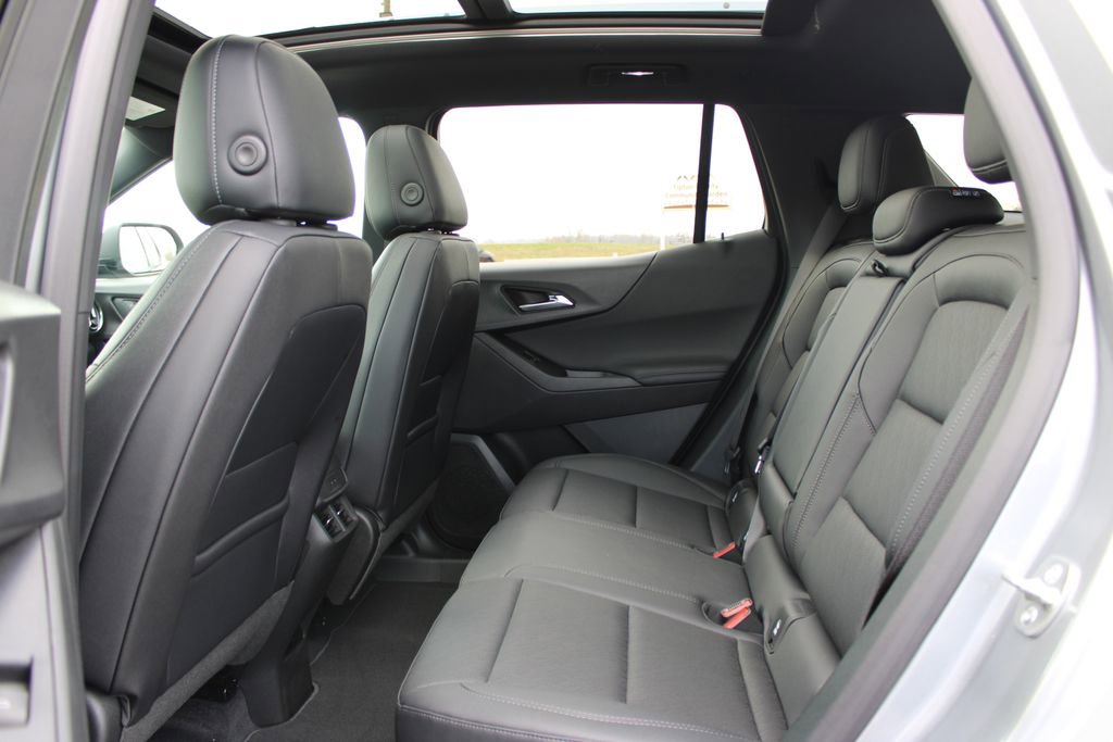 New 2026 Chevrolet Equinox LT image 24