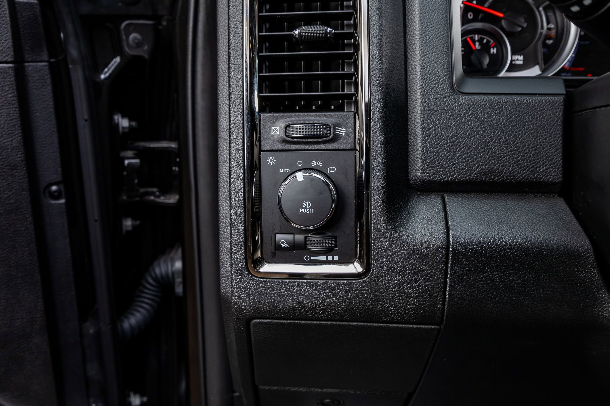 Used 2017 RAM 1500 Sport w/ Black Ram 1500 Sport Group image 21