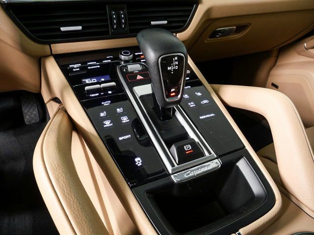 Used 2020 Porsche Cayenne AWD w/ Premium Package Plus image 18