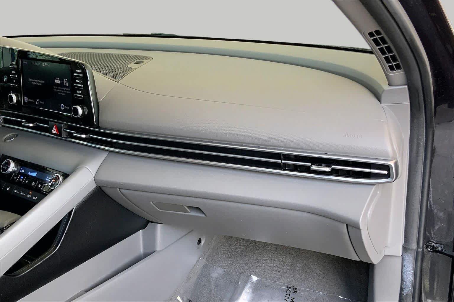 Used 2022 Hyundai Elantra SEL w/ Convenience + Premium Package FWD image 19