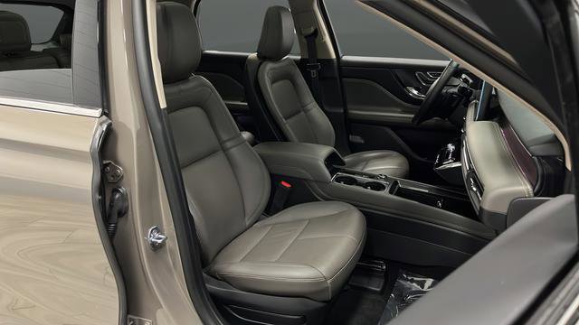Used 2025 Lincoln Corsair Grand Touring image 25