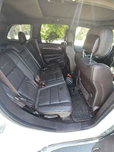 Used 2016 Jeep Grand Cherokee Summit AWD/4WD image 12