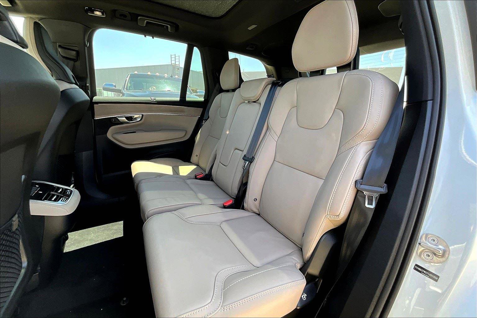 New 2026 Volvo XC90 B6 Ultra w/ Protection Package image 15