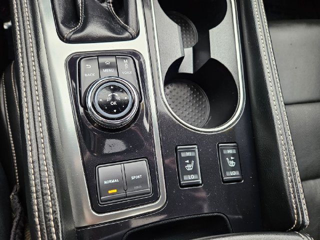 Used 2017 Nissan Maxima 3.5 SL w/ Interior Lighting Package FWD image 32