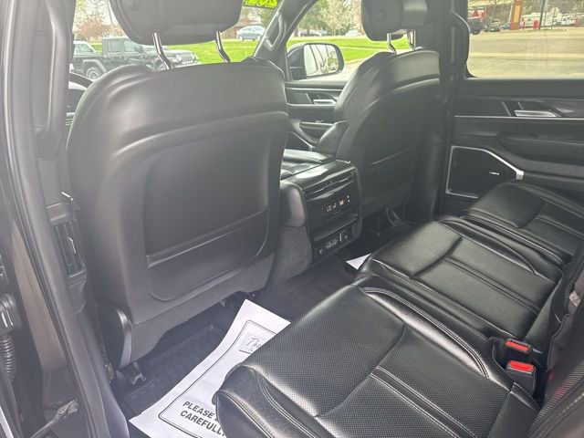 Certified 2024 Jeep Wagoneer 4WD image 32
