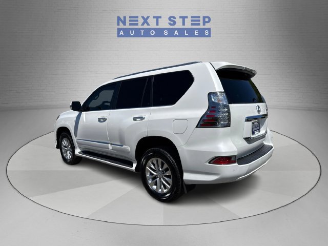 Used 2018 Lexus GX 460 Premium w/ Premium Package AWD/4WD image 5