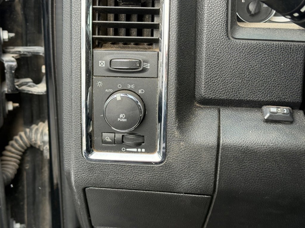 Used 2013 RAM 2500 Laramie image 19