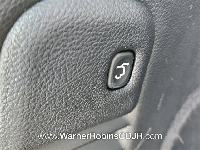 Used 2020 Jeep Grand Cherokee Altitude image 12