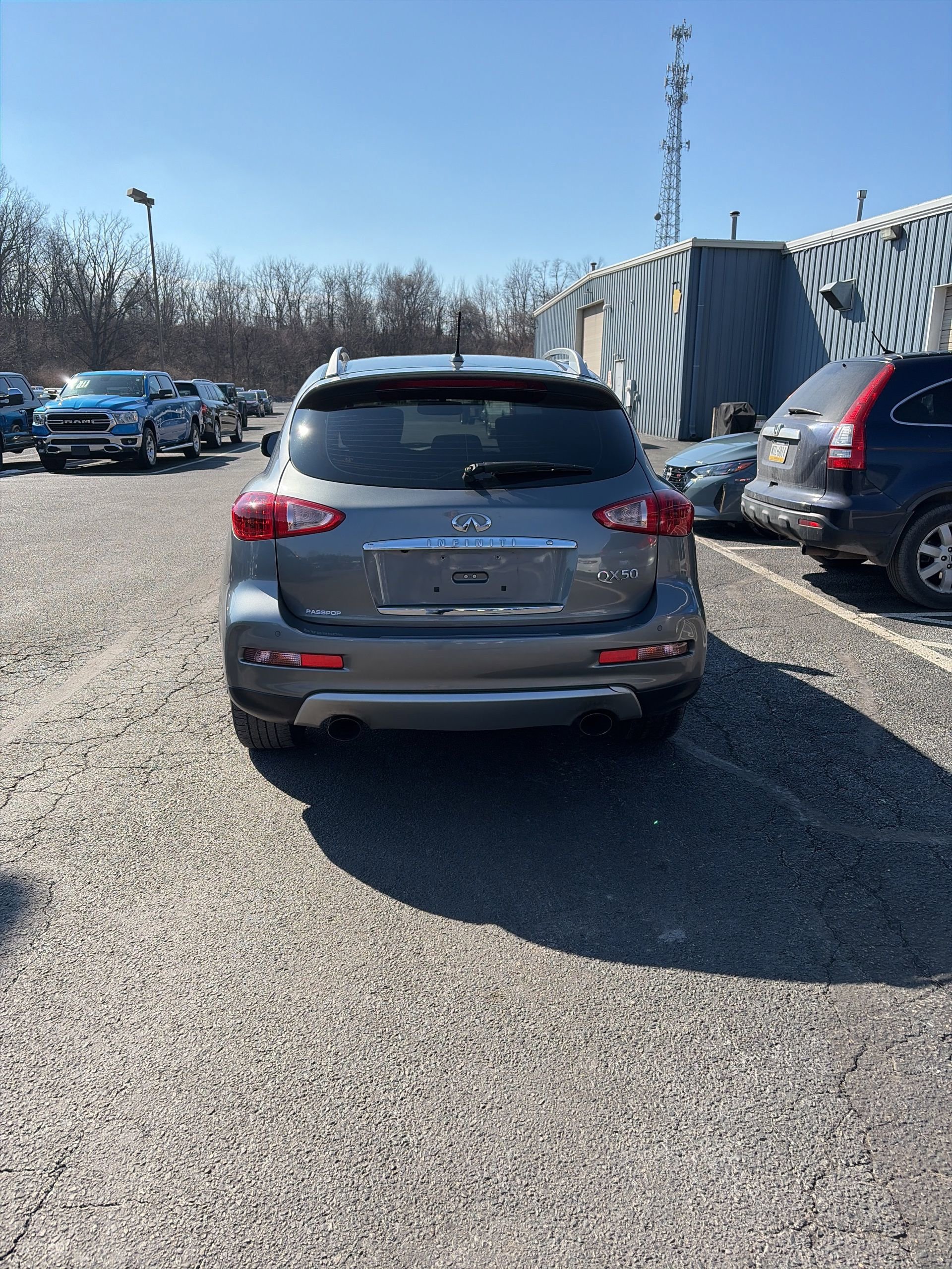 Used 2017 INFINITI QX50 AWD w/ Premium Plus Package image 5