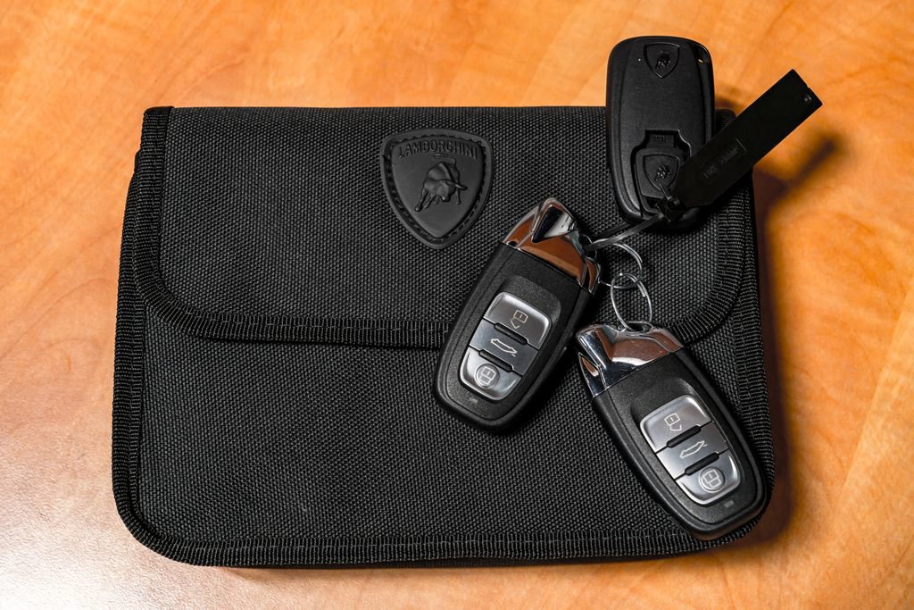 Used 2023 Lamborghini Huracan EVO image 59