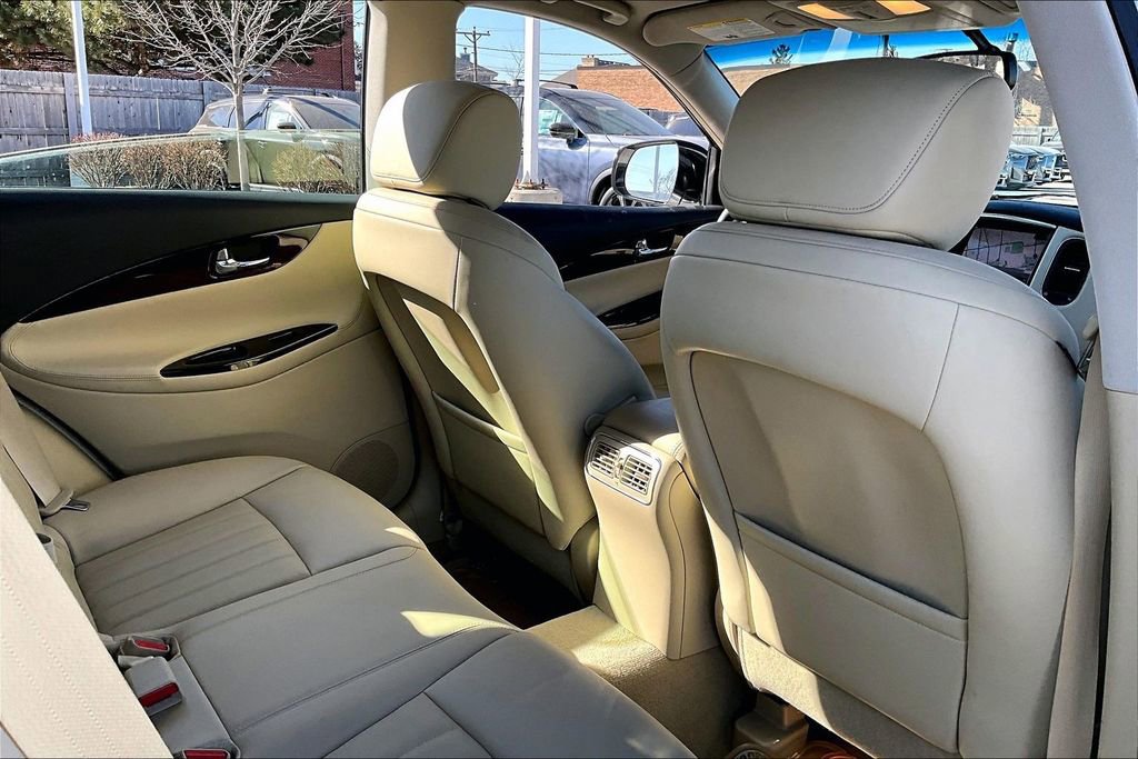 Certified 2017 INFINITI QX50 AWD w/ Premium Plus Package image 29