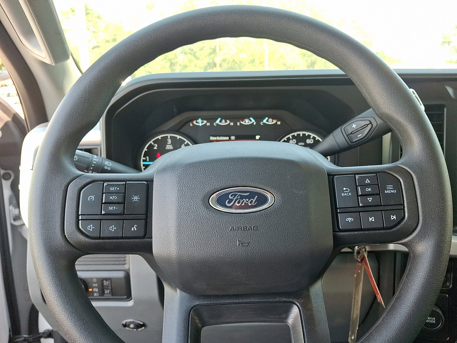 Used 2024 Ford F550 2WD Regular Cab Super Duty image 17