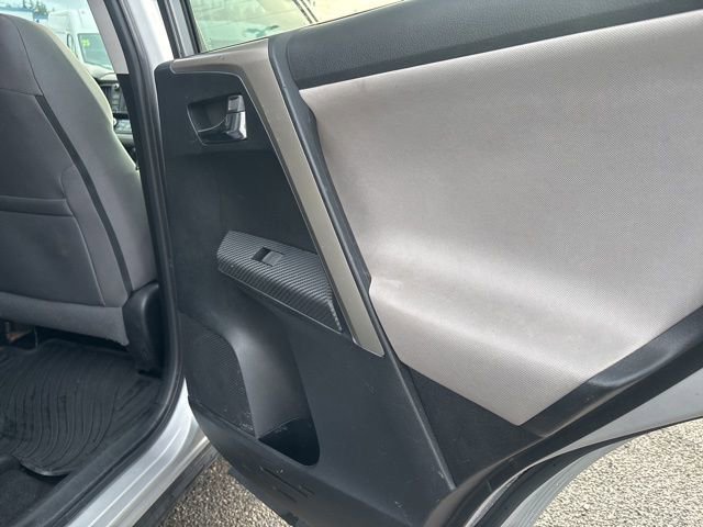 Used 2015 Toyota RAV4 XLE image 14