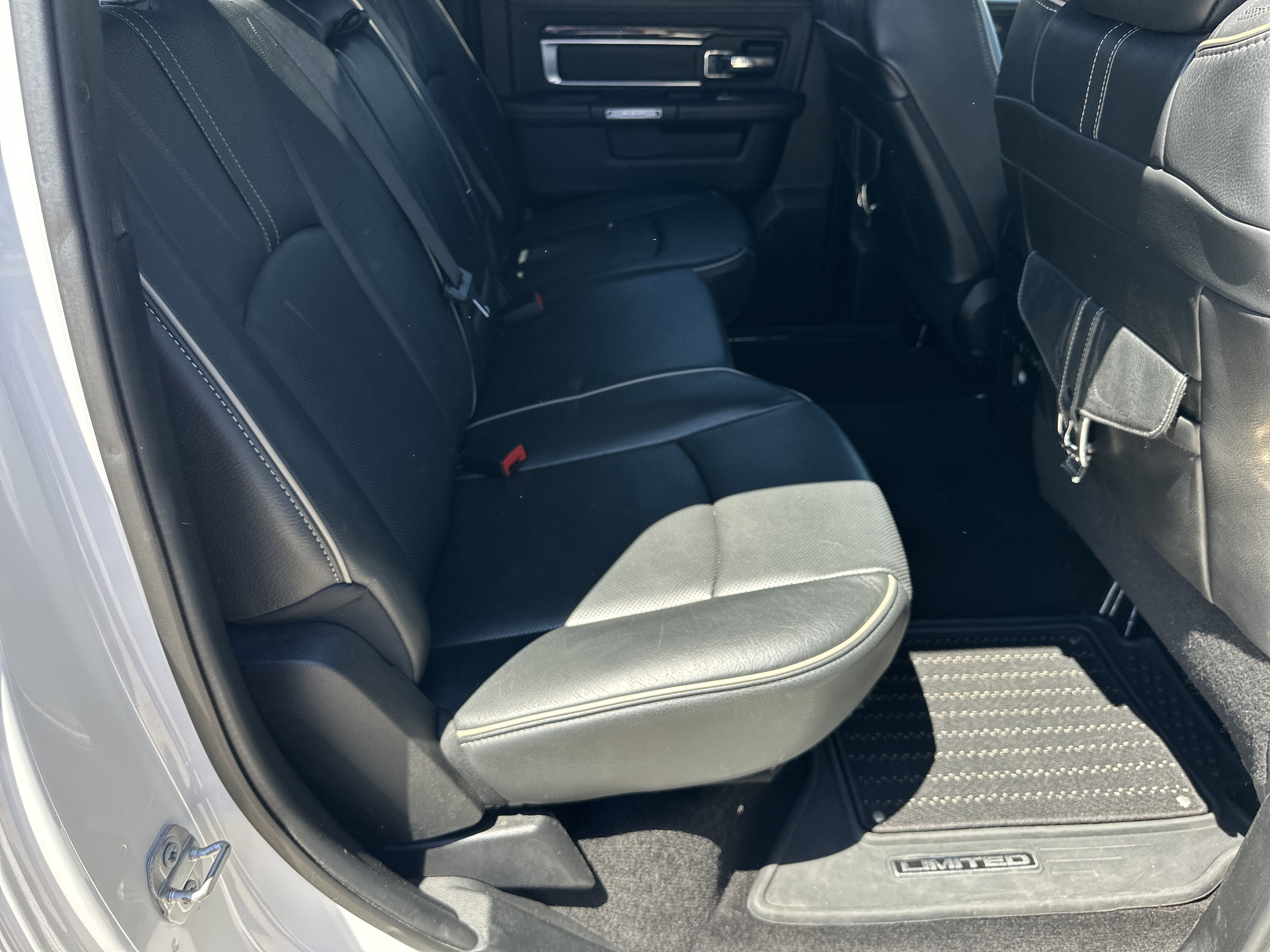 Used 2017 RAM 1500 Limited AWD/4WD image 16