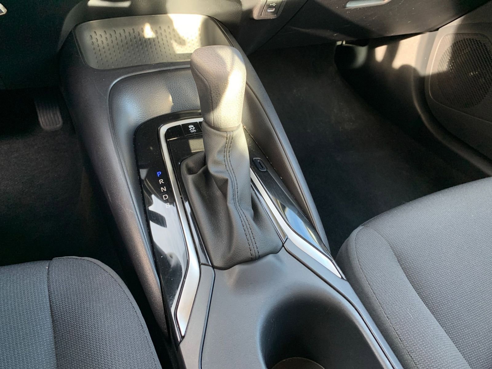 Used 2025 Toyota Corolla LE image 39