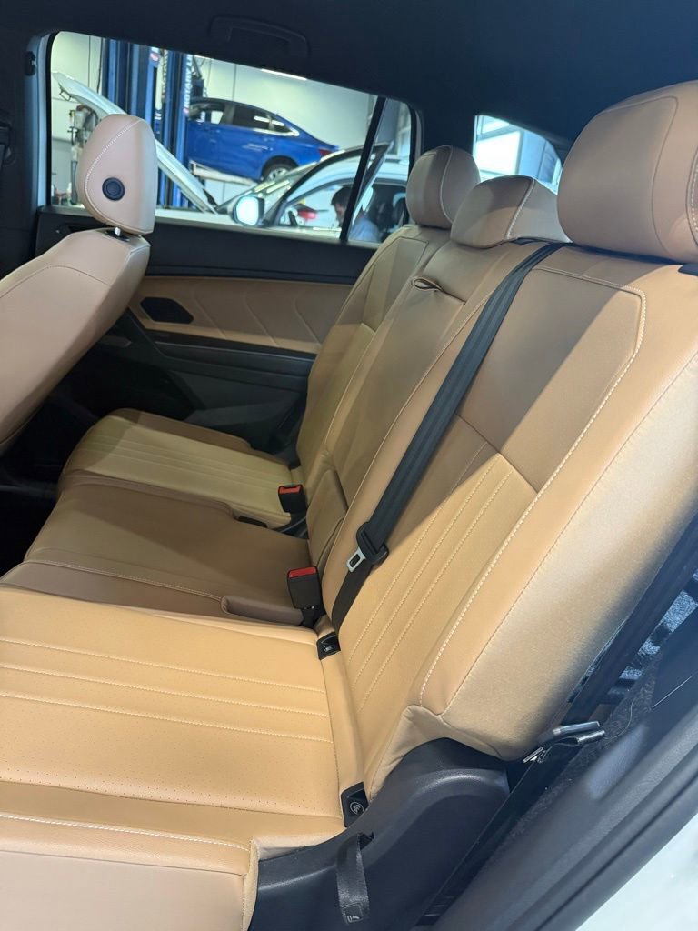 Used 2024 Volkswagen Tiguan SE image 73