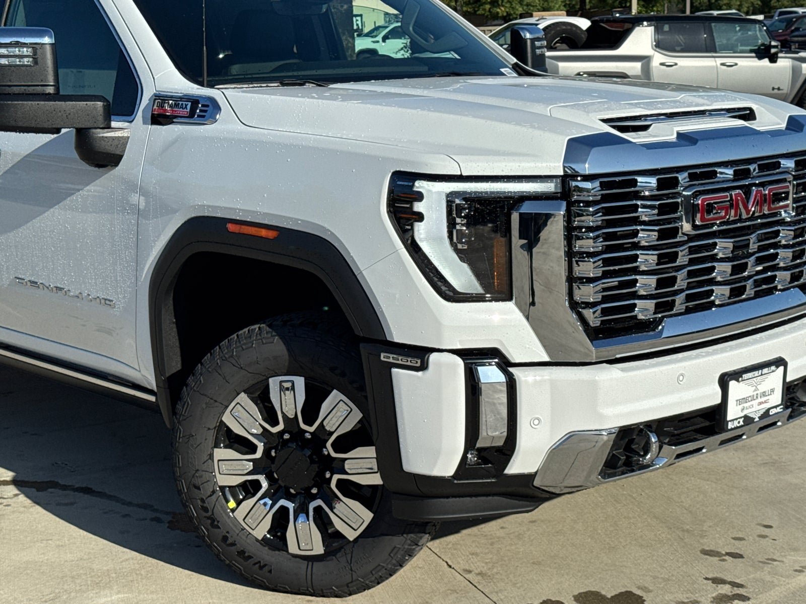 New 2026 GMC Sierra 2500 Denali w/ Denali Reserve Package AWD/4WD image 3