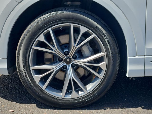 Used 2023 Audi Q8 Prestige AWD/4WD image 28