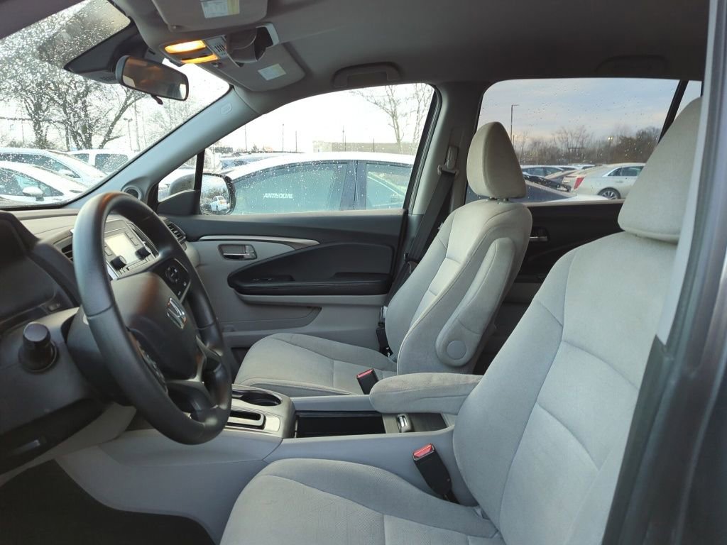Used 2020 Honda Pilot LX image 6