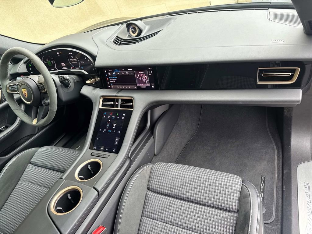 Certified 2025 Porsche Taycan 4S image 18
