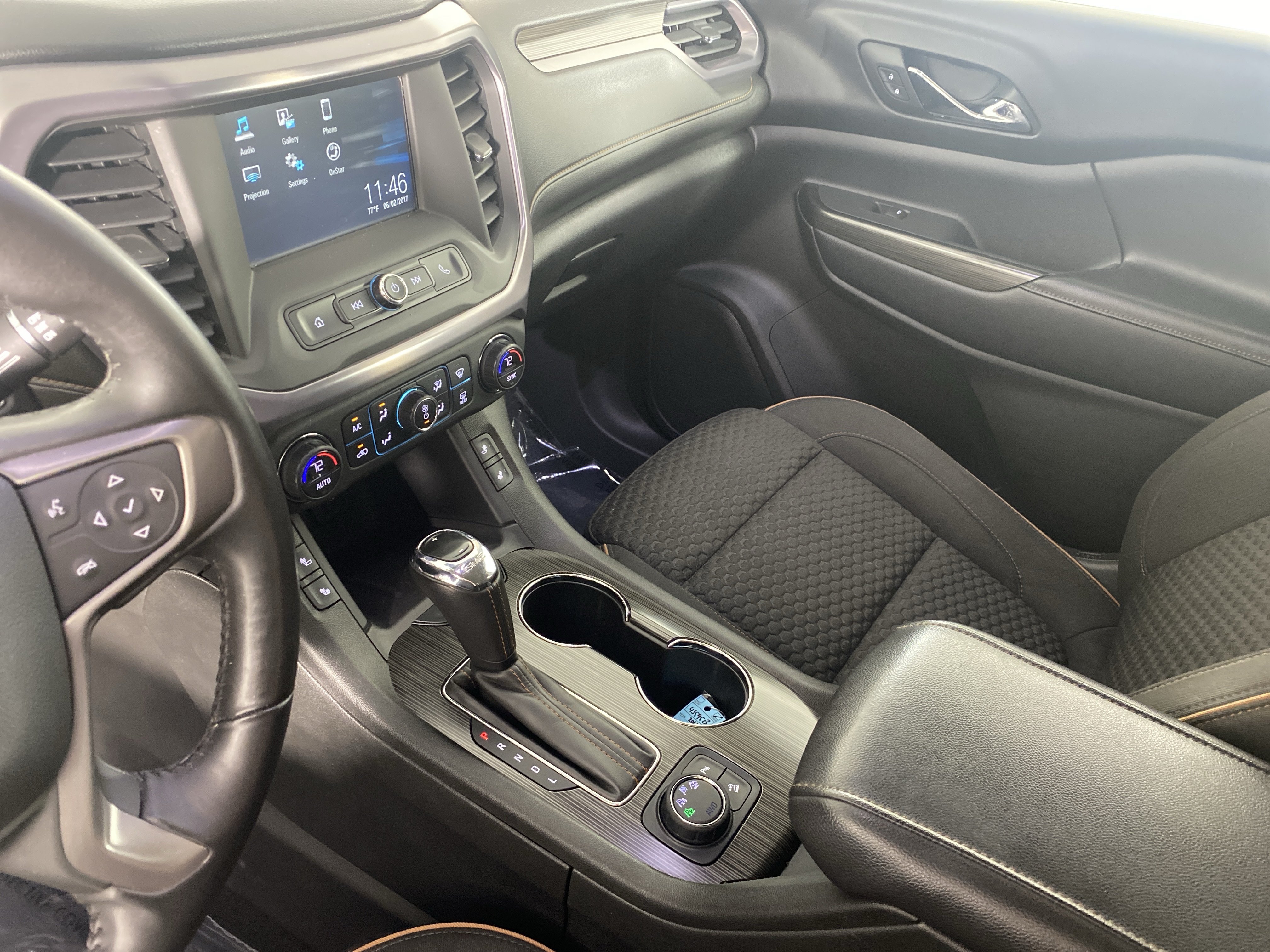 Used 2017 GMC Acadia SLE w/ Driver Alert Package I AWD/4WD image 28