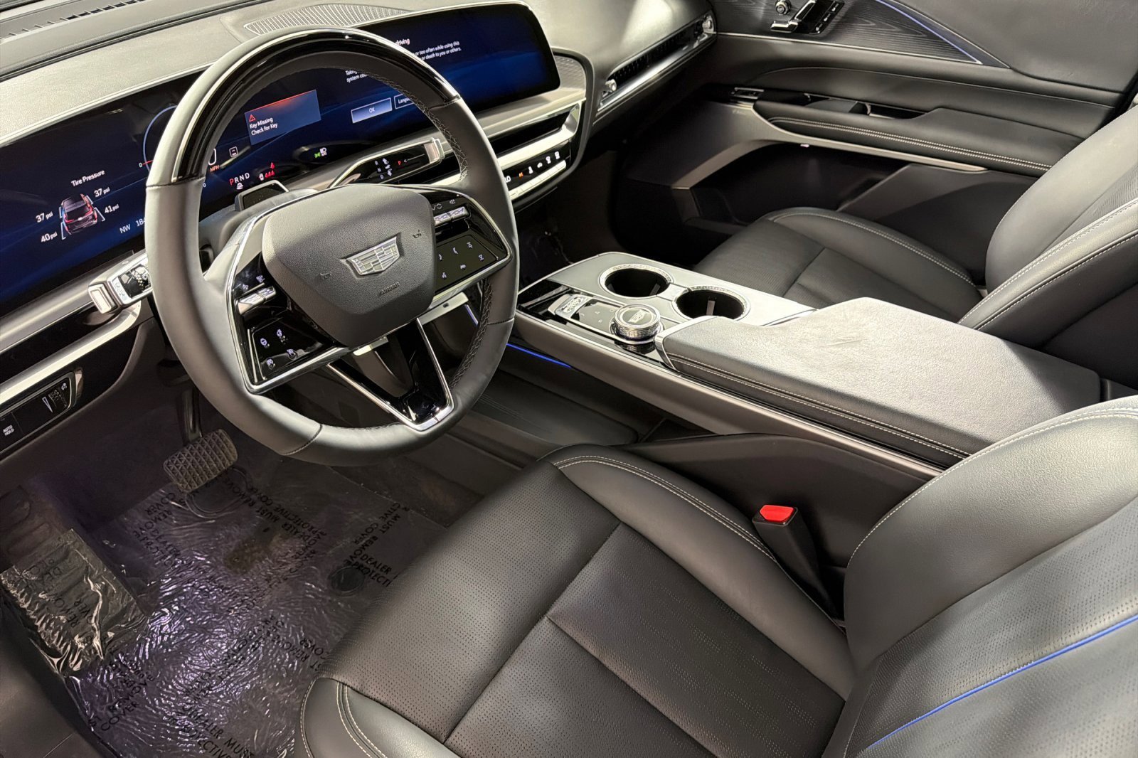 Used 2024 Cadillac Lyriq Luxury image 9